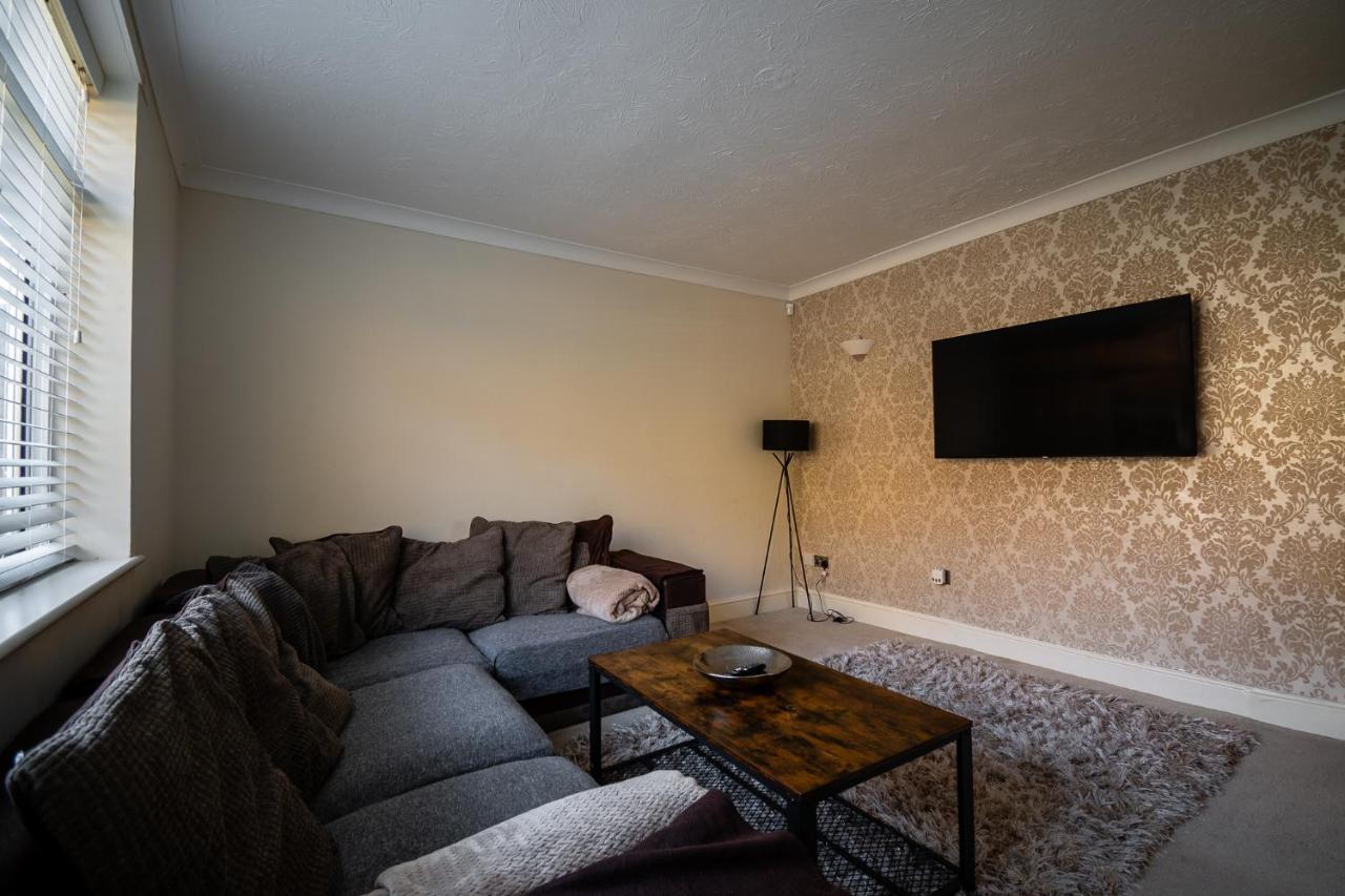 Ashbourne House - Close To Central Woking Extérieur photo